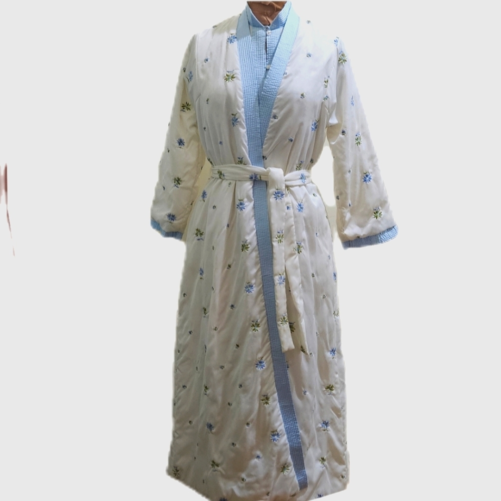 Rare vintage Odette Barsa 2 piece robe and nightgown set